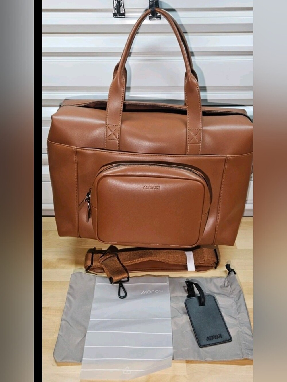 Monos weekend Duffel bag and  detachable metro kit / Mahagony Color